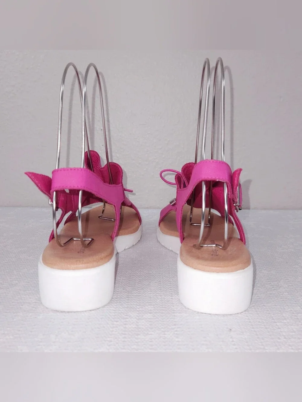 Django & Juliette Malika Slingback Platform Sandals Fuscia Leather